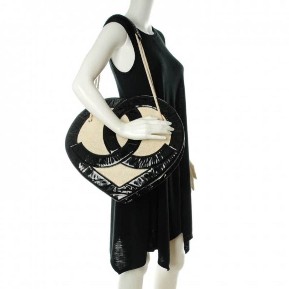 ❌❌ CHANEL 09C Heart Bag CC Patent Terry Ocean Drive Shoulder Handbag Black/White - Picture 14 of 16